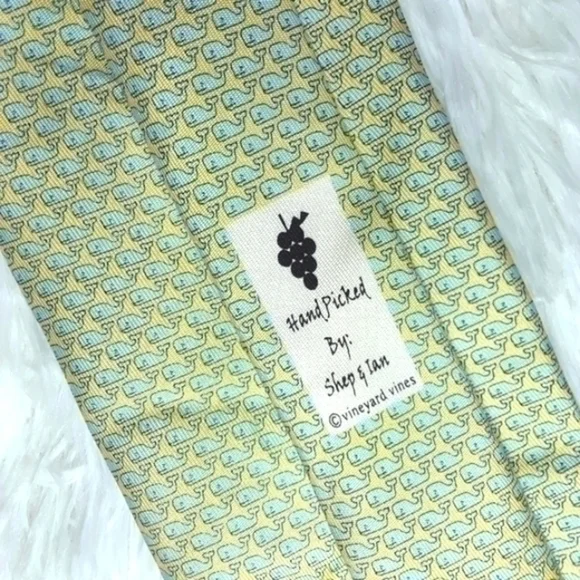 Vineyard Vines Whales Silk Neck Tie